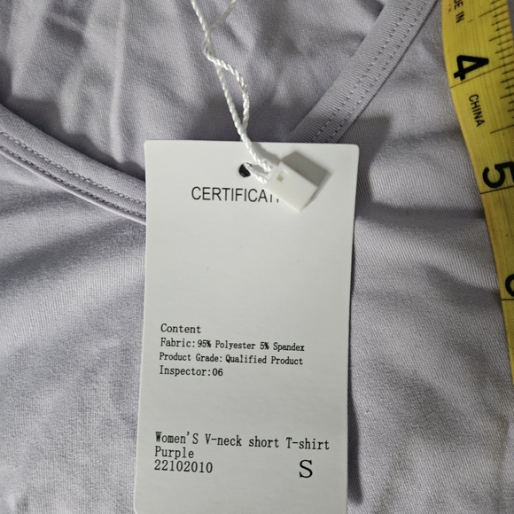 Womens V-neck workout top with knot. Lavender Small New with tags. Cropped - Picture 5 of 7